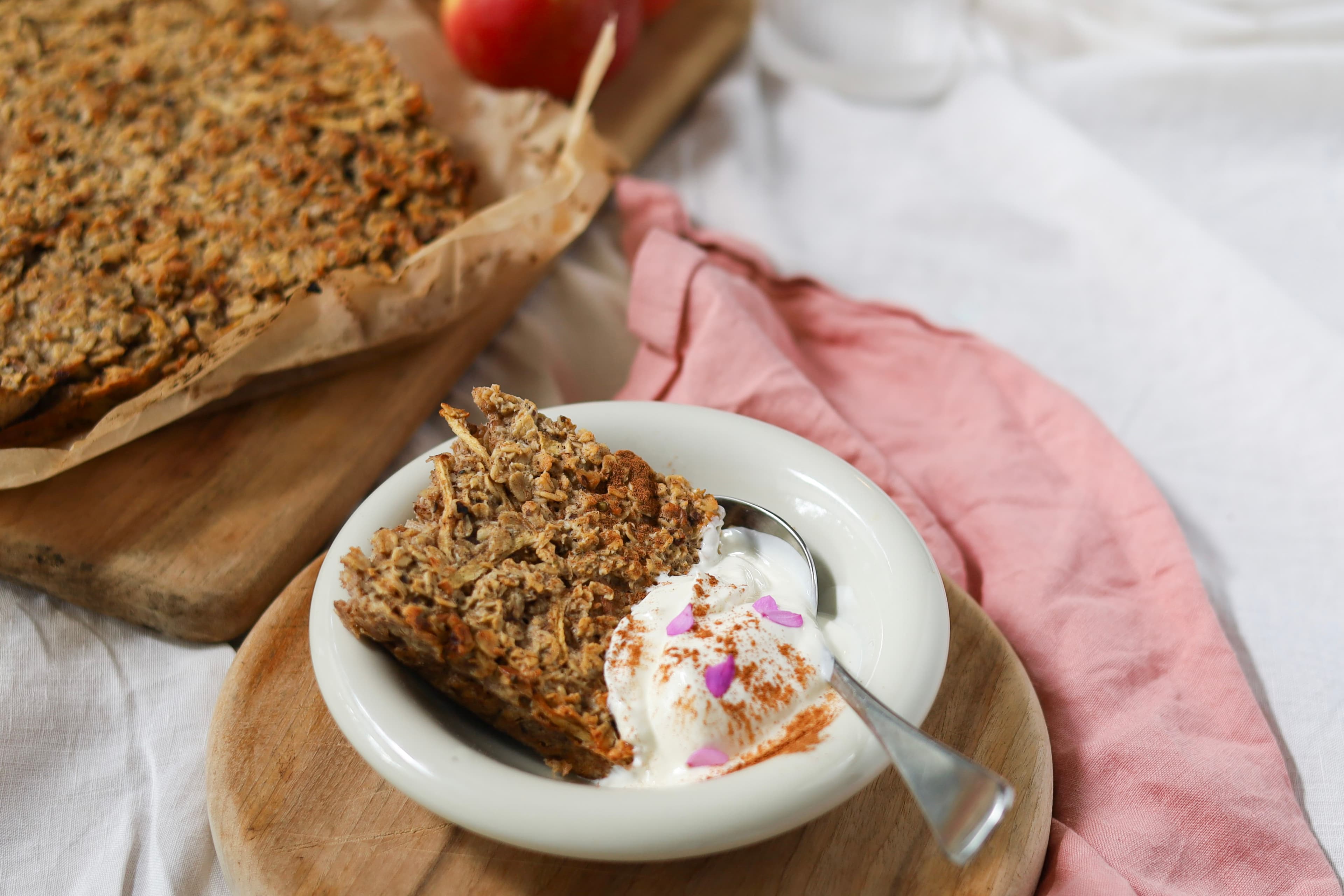 Spiced Apple Baked Oats